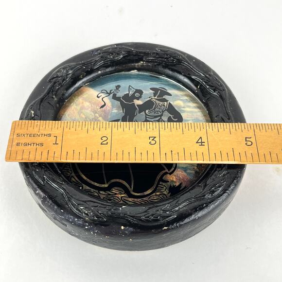 Vintage Silhouette Flamenco Dancers in 5" Chalk Frame with Convex Glass - Picture 4 of 6